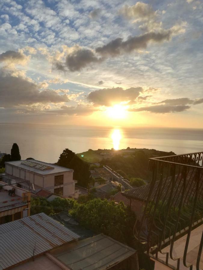 Iriss Bed & Breakfast Taormina Eksteriør bilde